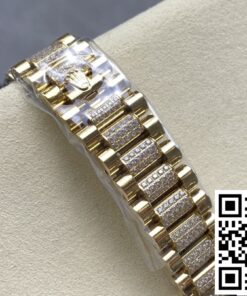 Replica Rolex Day-Date M128238-0070 8+ Factory Date Display 2