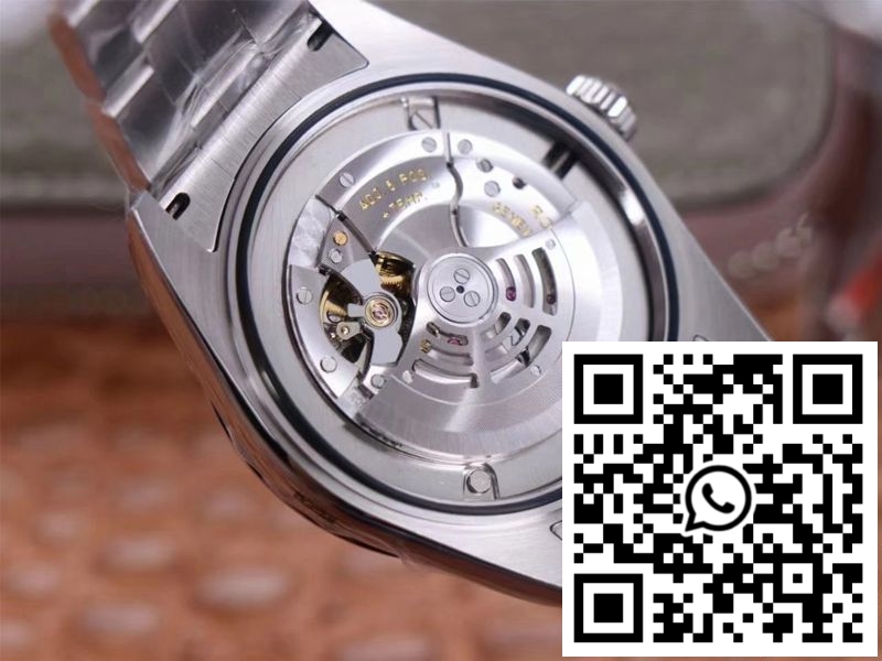 Replica Rolex Sky Dweller M326934-0001 Noob Factory White Dial 11 Replica Rolex Sky Dweller M326934-0001 Noob Factory White Dial 11