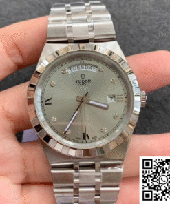 Replica Tudor Royal M28600-0002 V7 Factory Silver Diamond Dial Super Clone Replica Tudor Royal M28600-0002 V7 Factory Silver Diamond Dial Super Clone